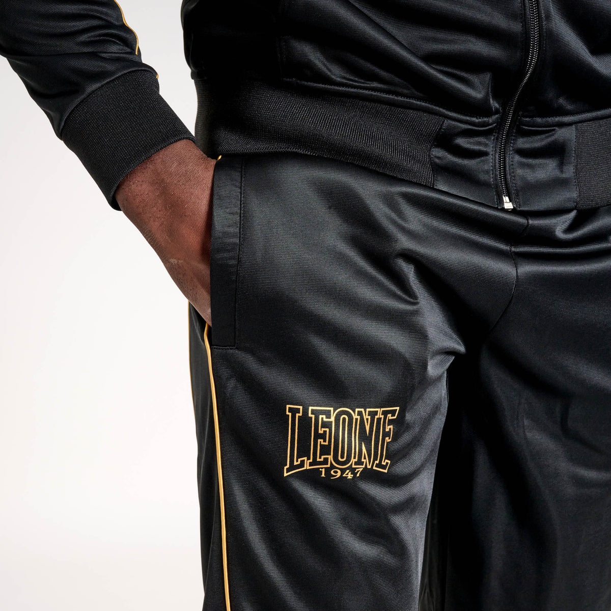 PREMIUM TRACKSUIT