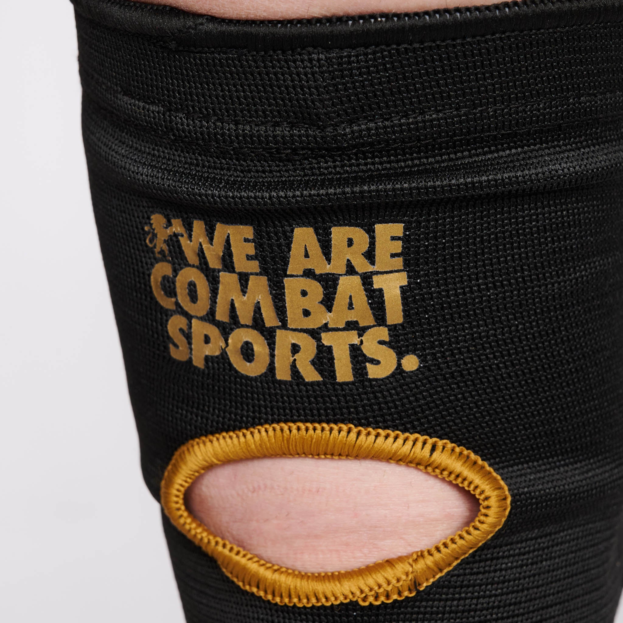 KNEE PADS