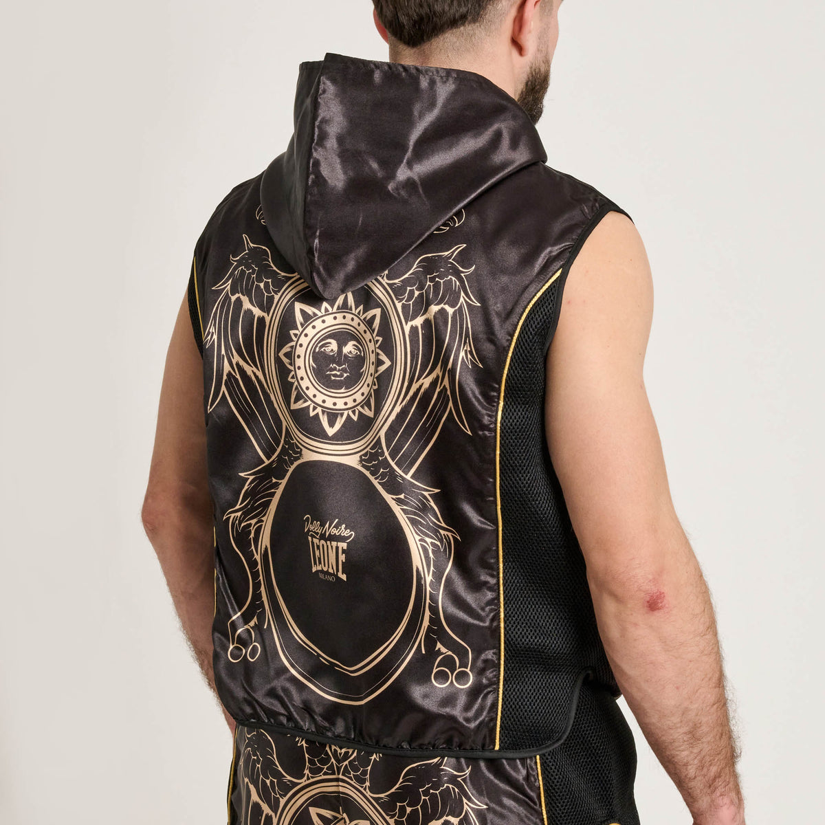 VESTAGLIA LEONE X DOLLY NOIRE