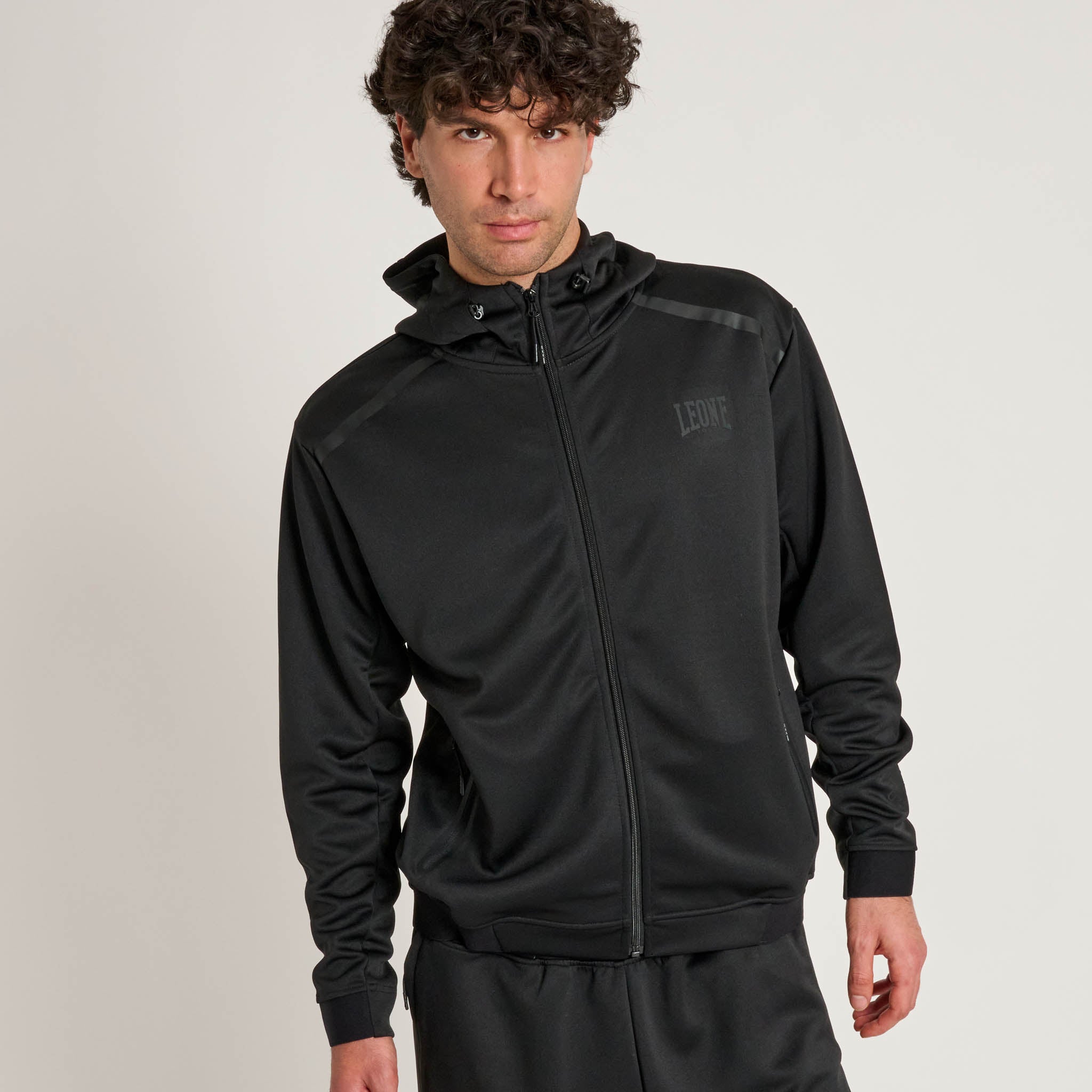 FELPA CON CAPPUCCIO BLACK LION
