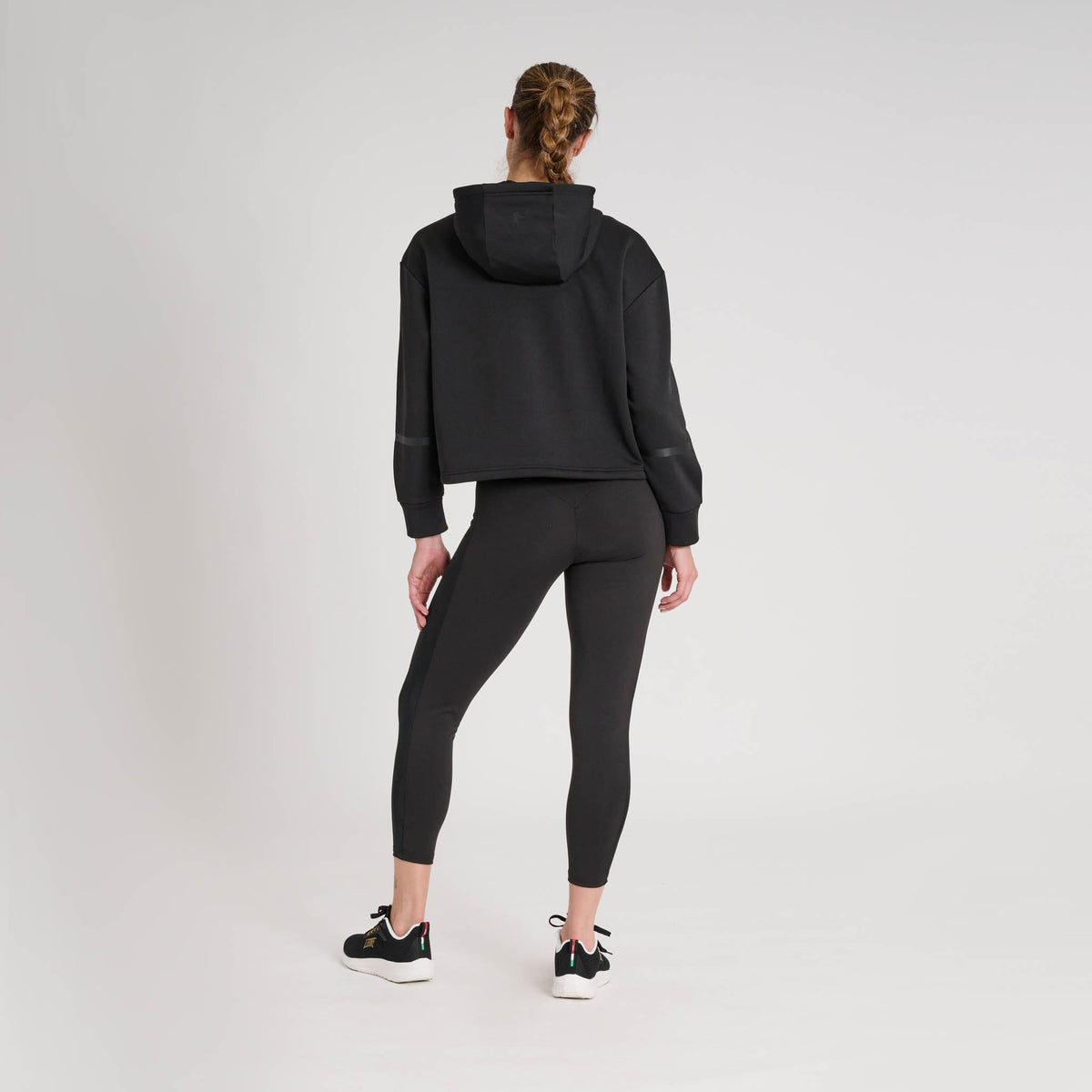 FELPA CON CAPPUCCIO BLACK LION