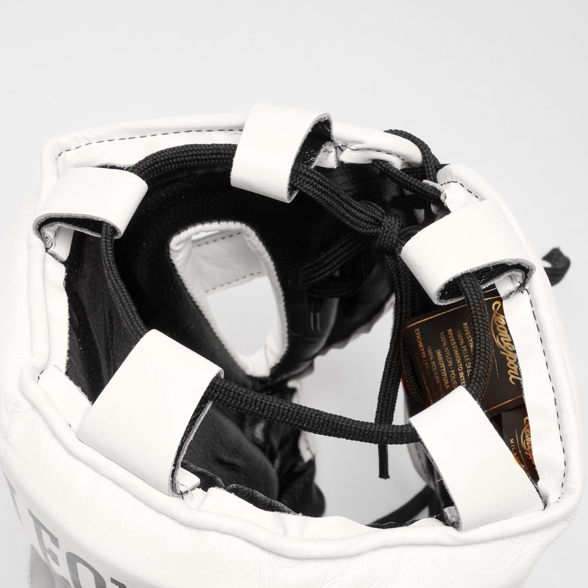 CASCO AUGUSTO CLASSICO