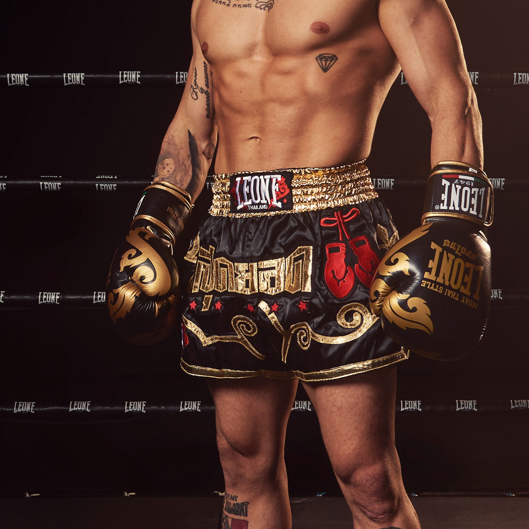 GUANTI MUAY THAI