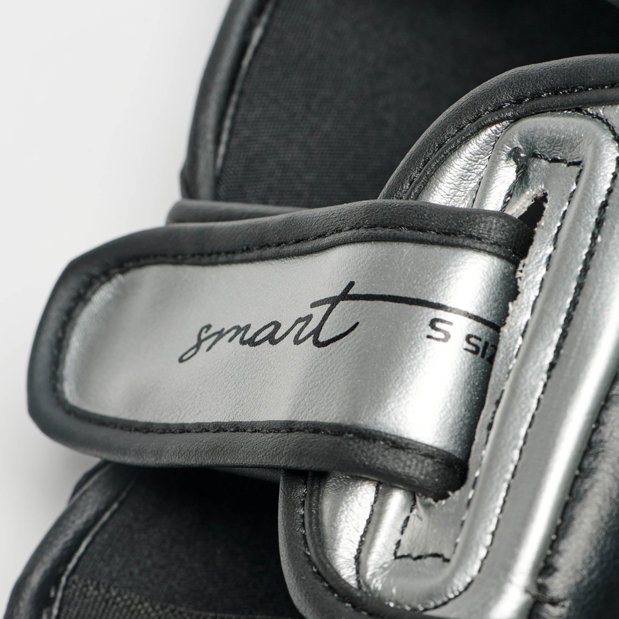 JR  SMART SHINGUARDS